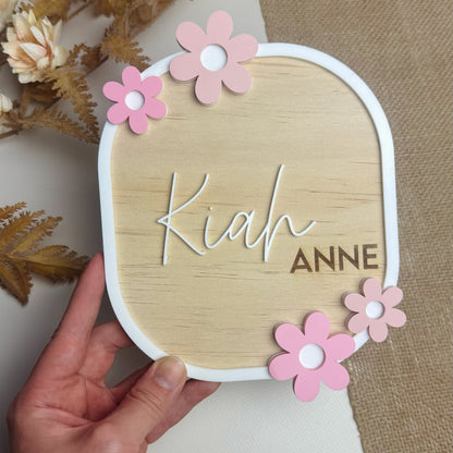Daisy Name Announcement Sign